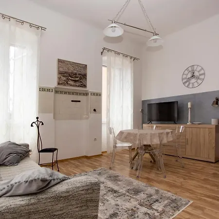 Planetrovinj *